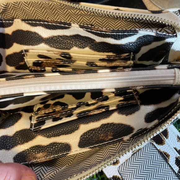 Snow Leopard 11” Tablet Sleeve/Clutch Handbag - Picture 11 of 15